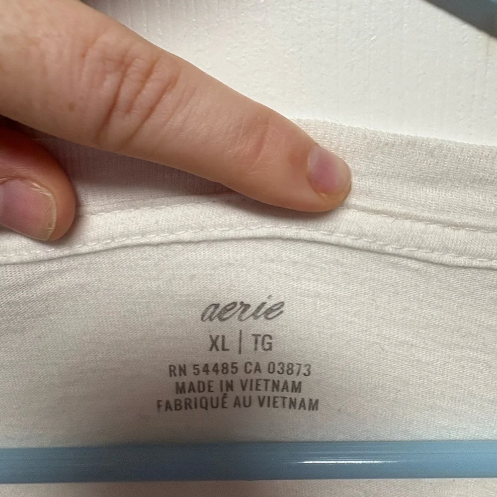 Aerie white Long Sleeve Tee - Picture 2 of 4